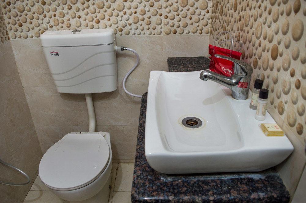 Oyo Rooms Sargam Cinemas Bhopal Eksteriør billede
