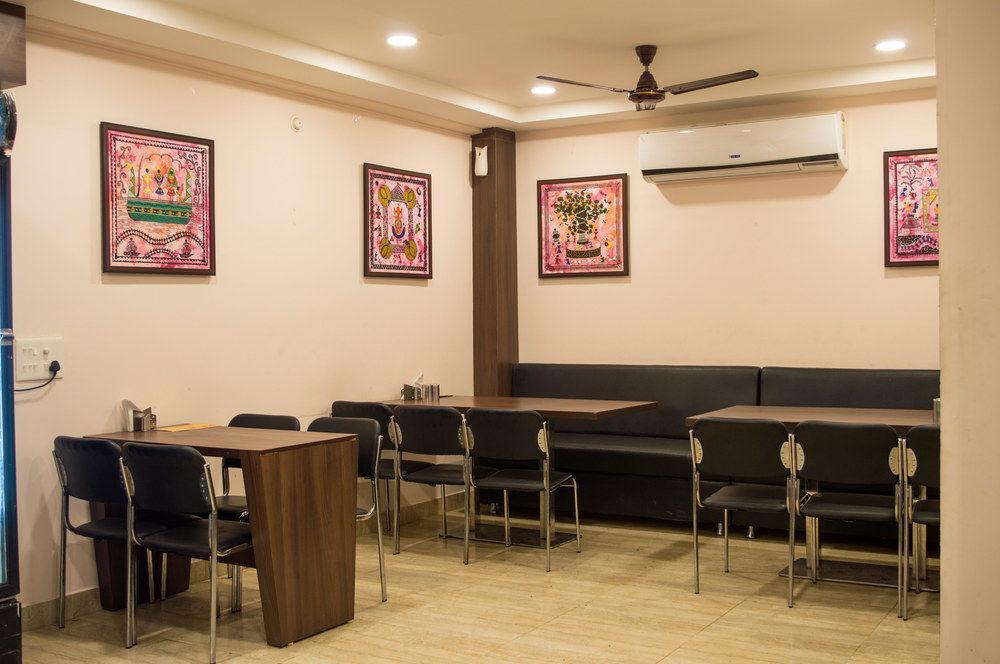 Oyo Rooms Sargam Cinemas Bhopal Eksteriør billede